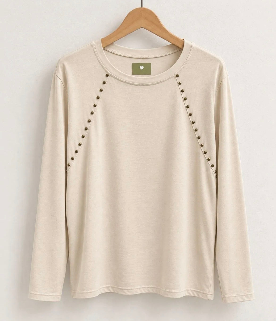 Camiseta | Tachuelas Hombros