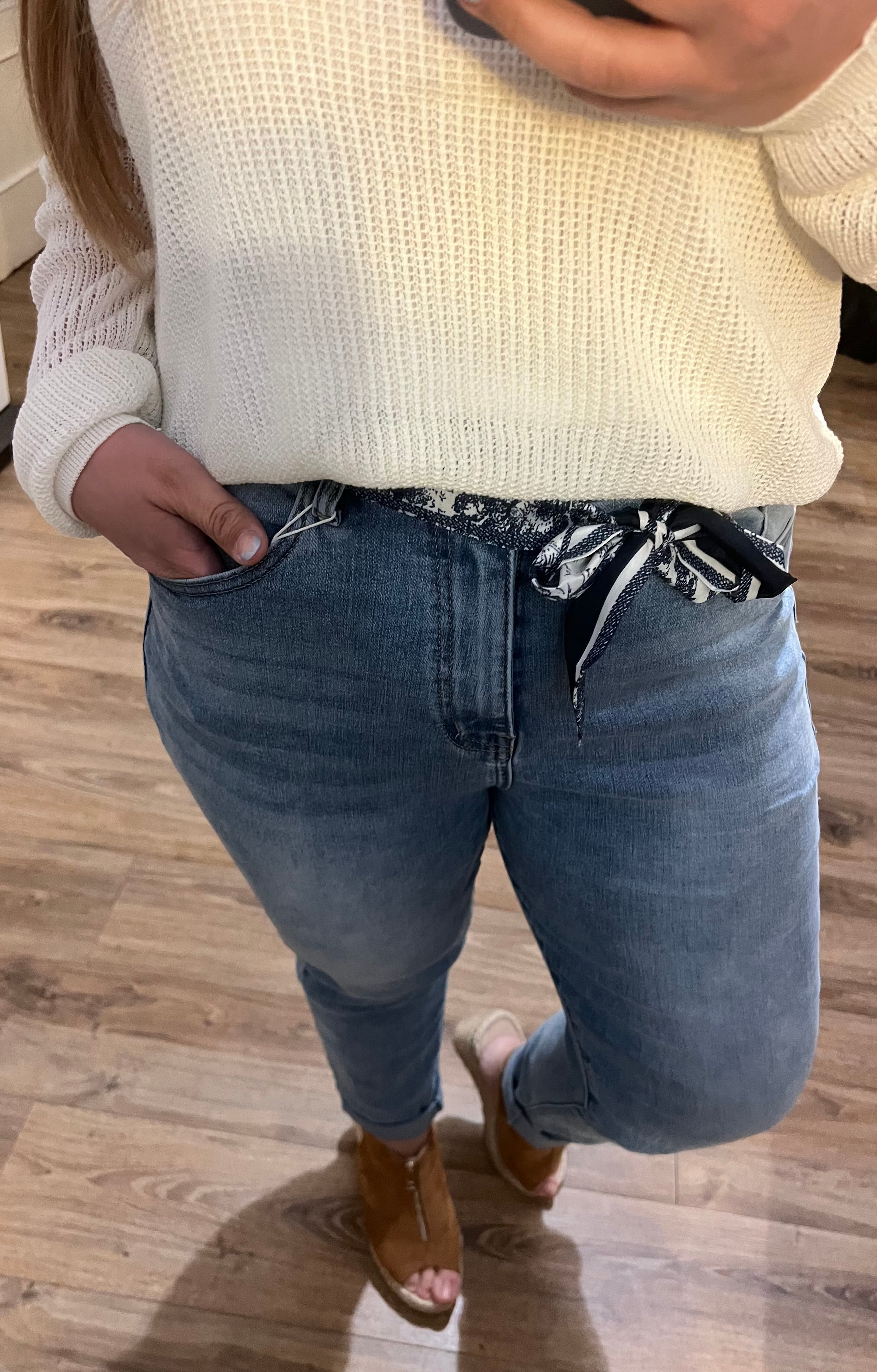 Pantalón cinturón pañuelo