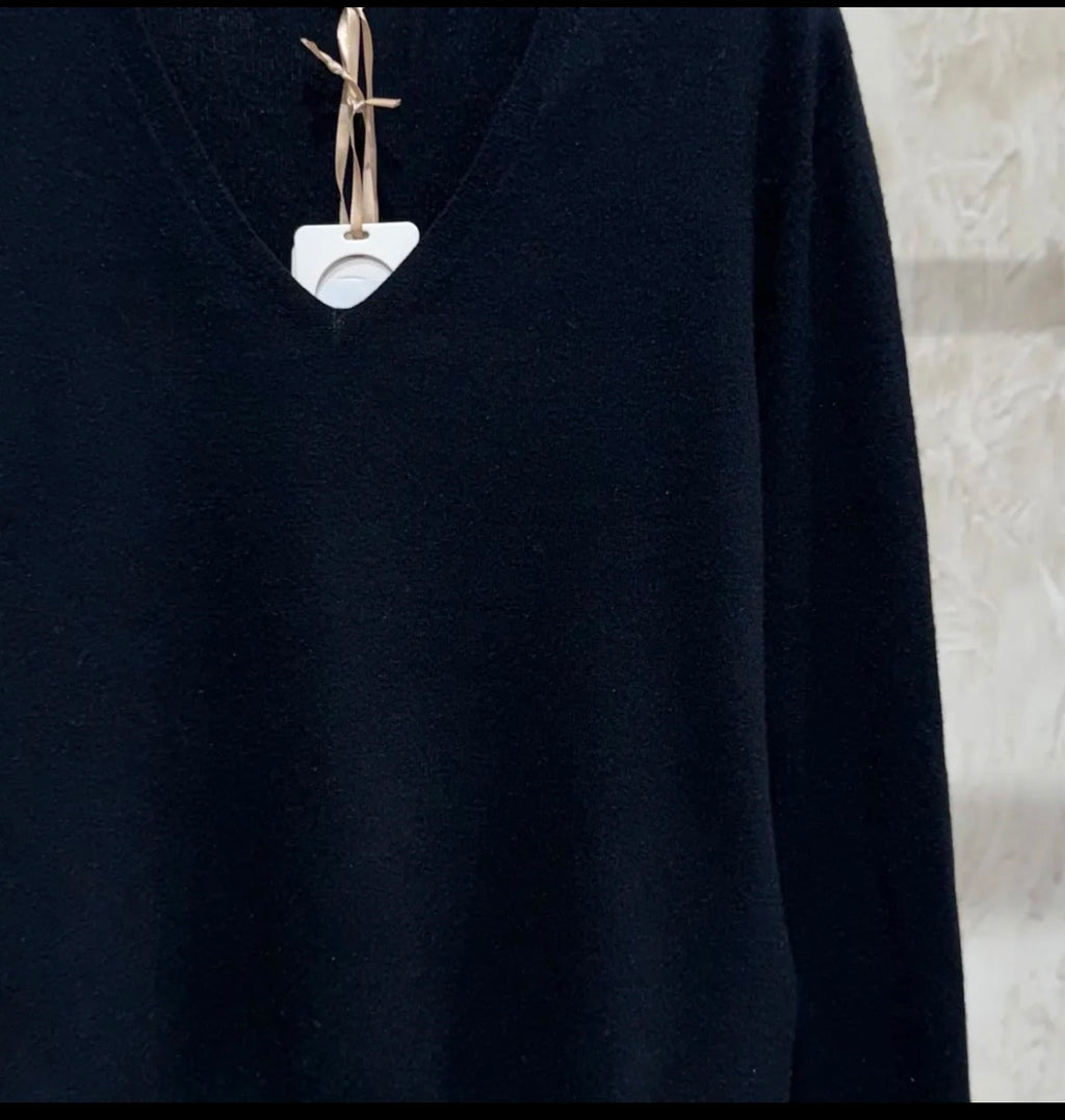 Jersey Fino Esencial | Cuello V