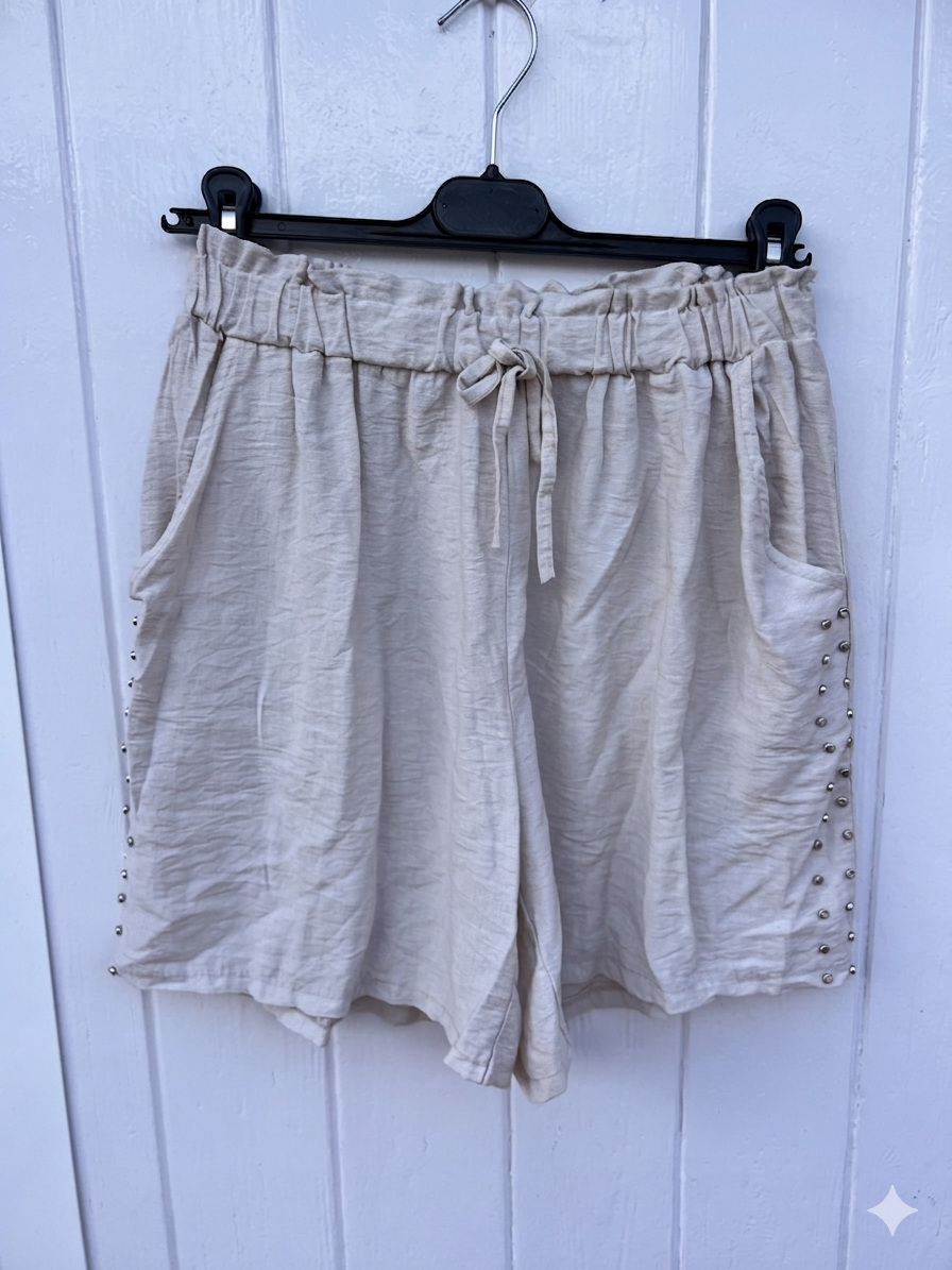 Pantalón Corto Tachuelas