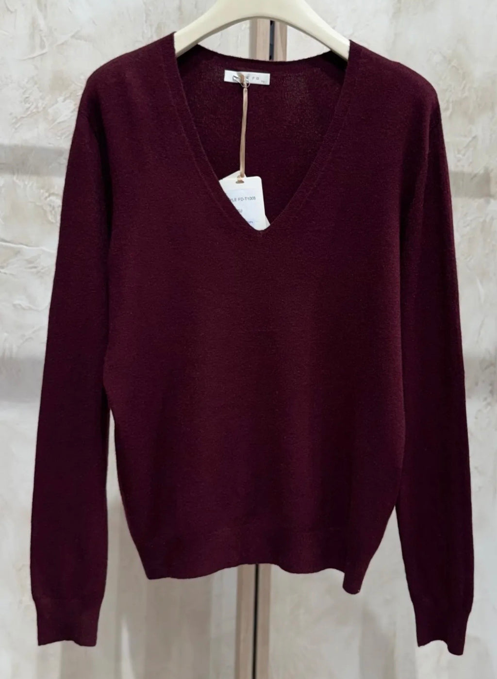 Jersey Fino Esencial | Cuello V