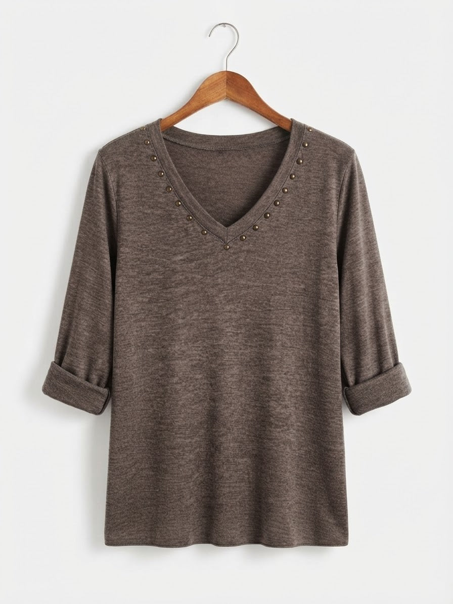 Camiseta Suave | Tachuelas Cuello Pico