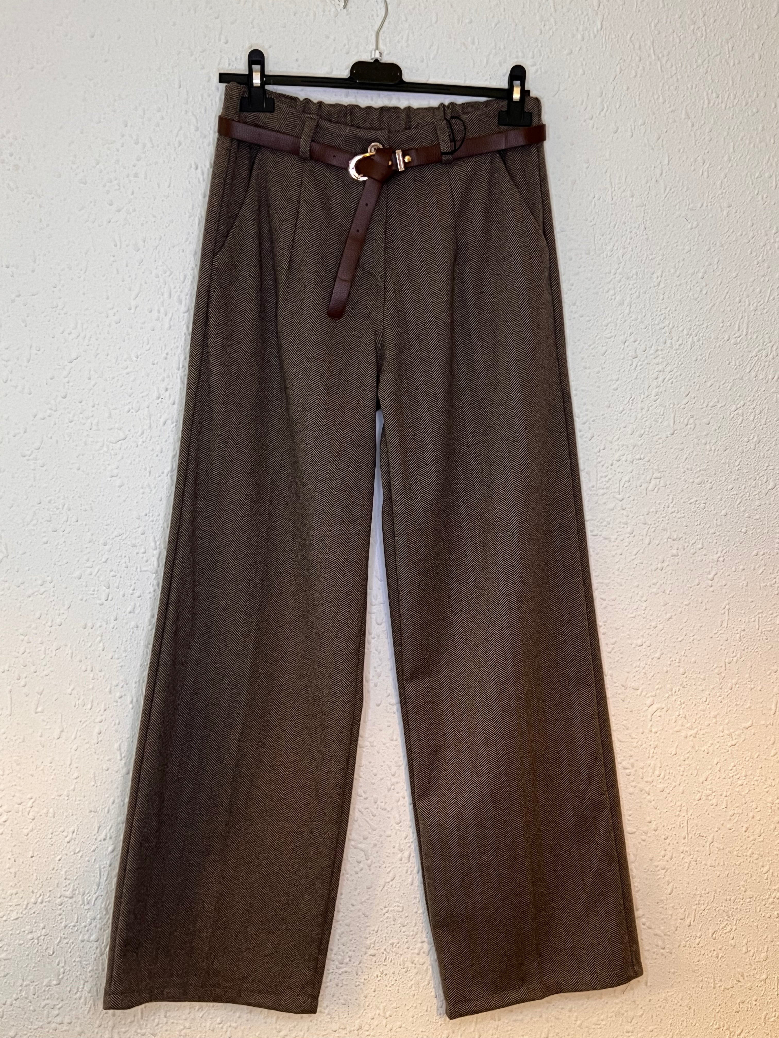 Pantalón espiga recto