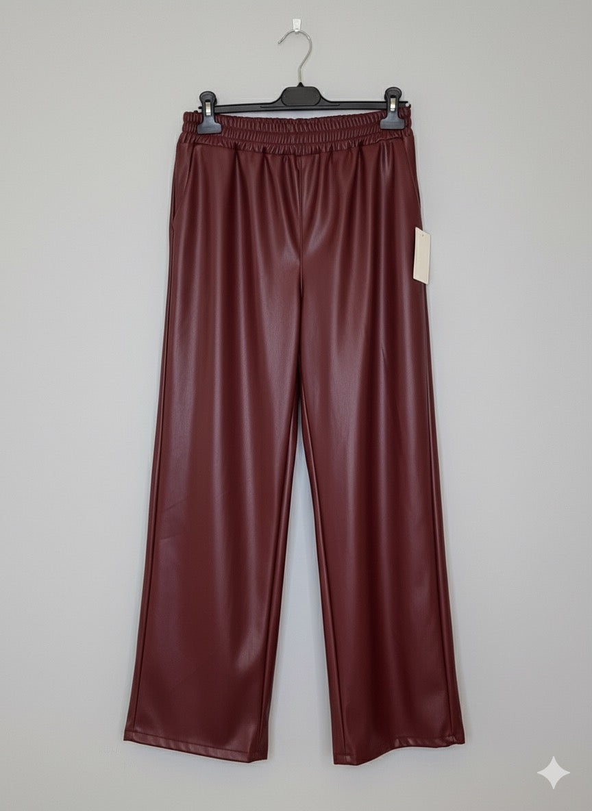 Pantalón polipiel recto