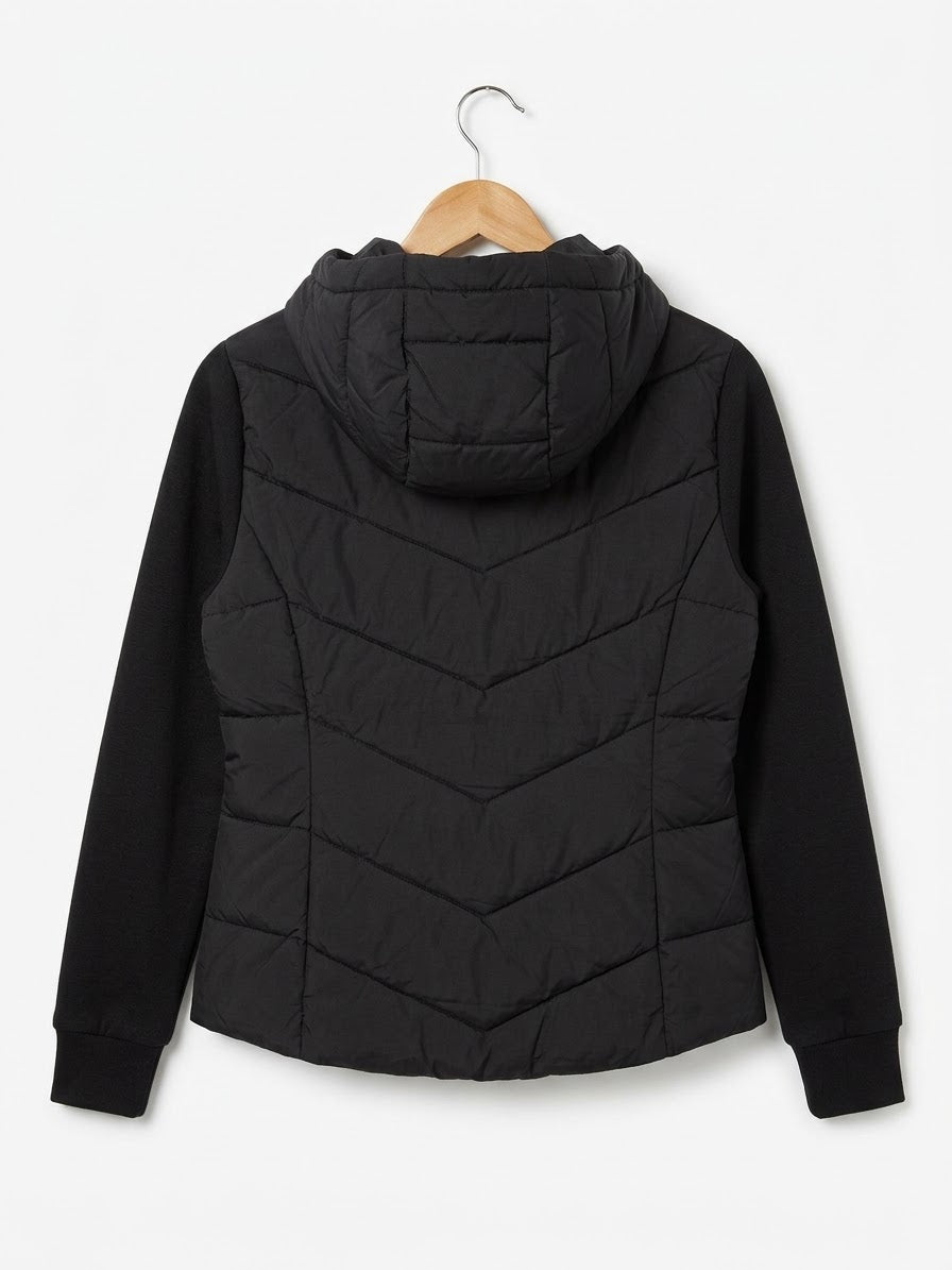 Chaqueta Híbrida | Acolchada con Mangas de Sudadera y Capucha