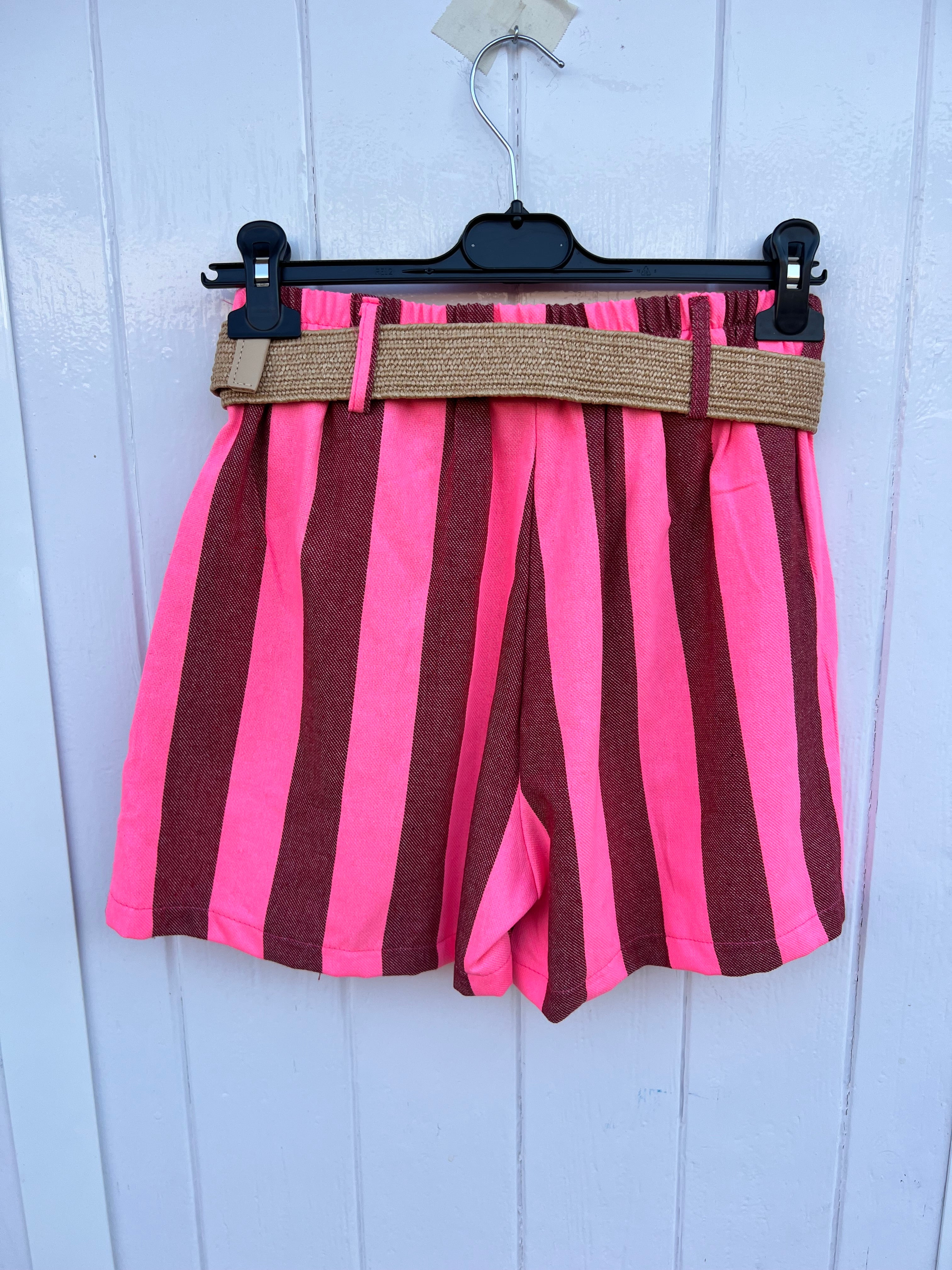 Pantalón corto rayas