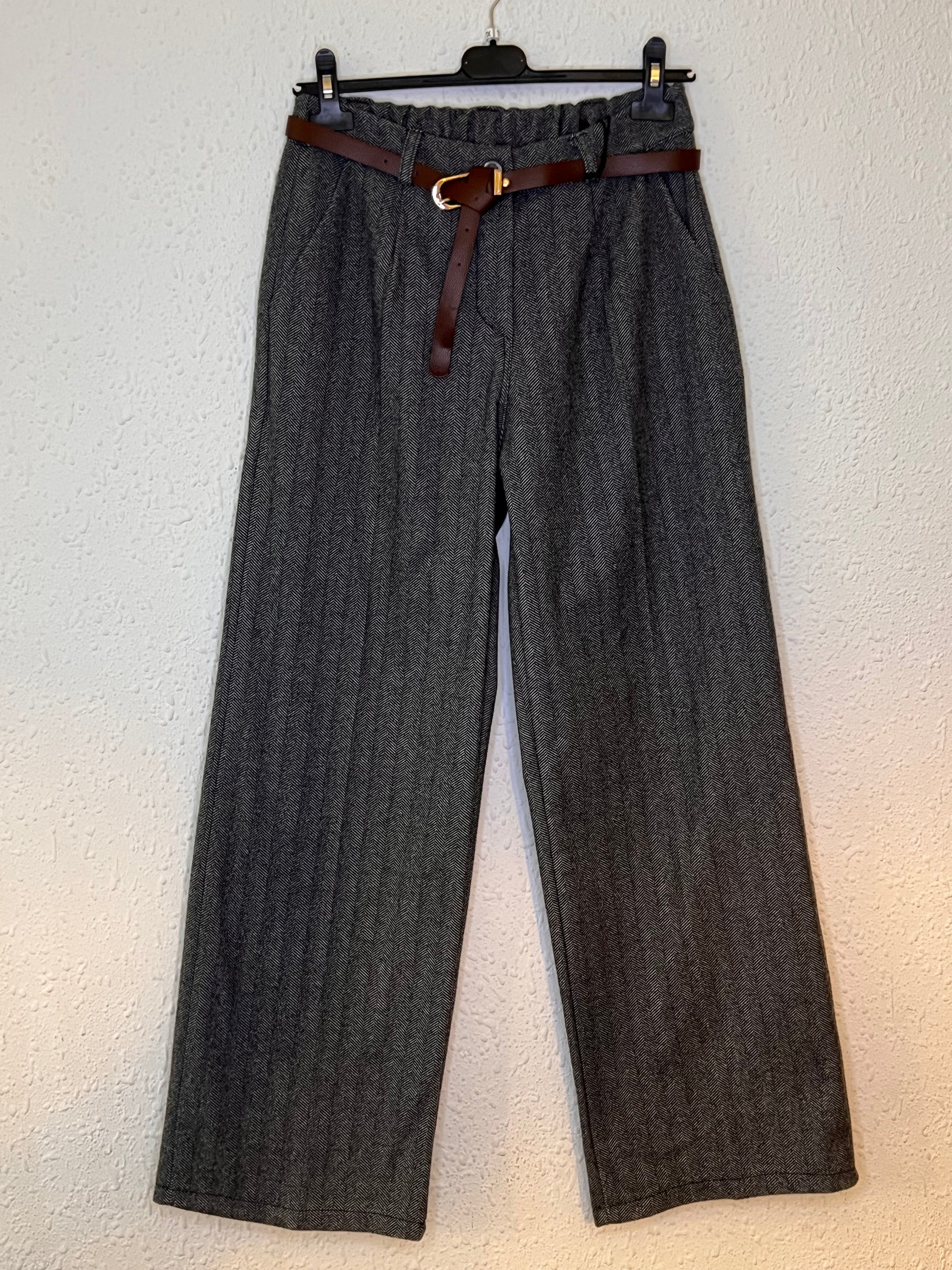 Pantalón espiga recto