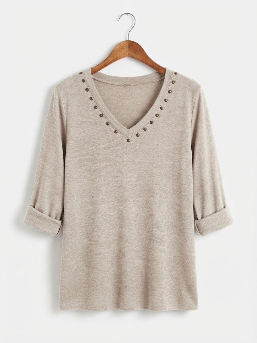 Camiseta Suave | Tachuelas Cuello Pico