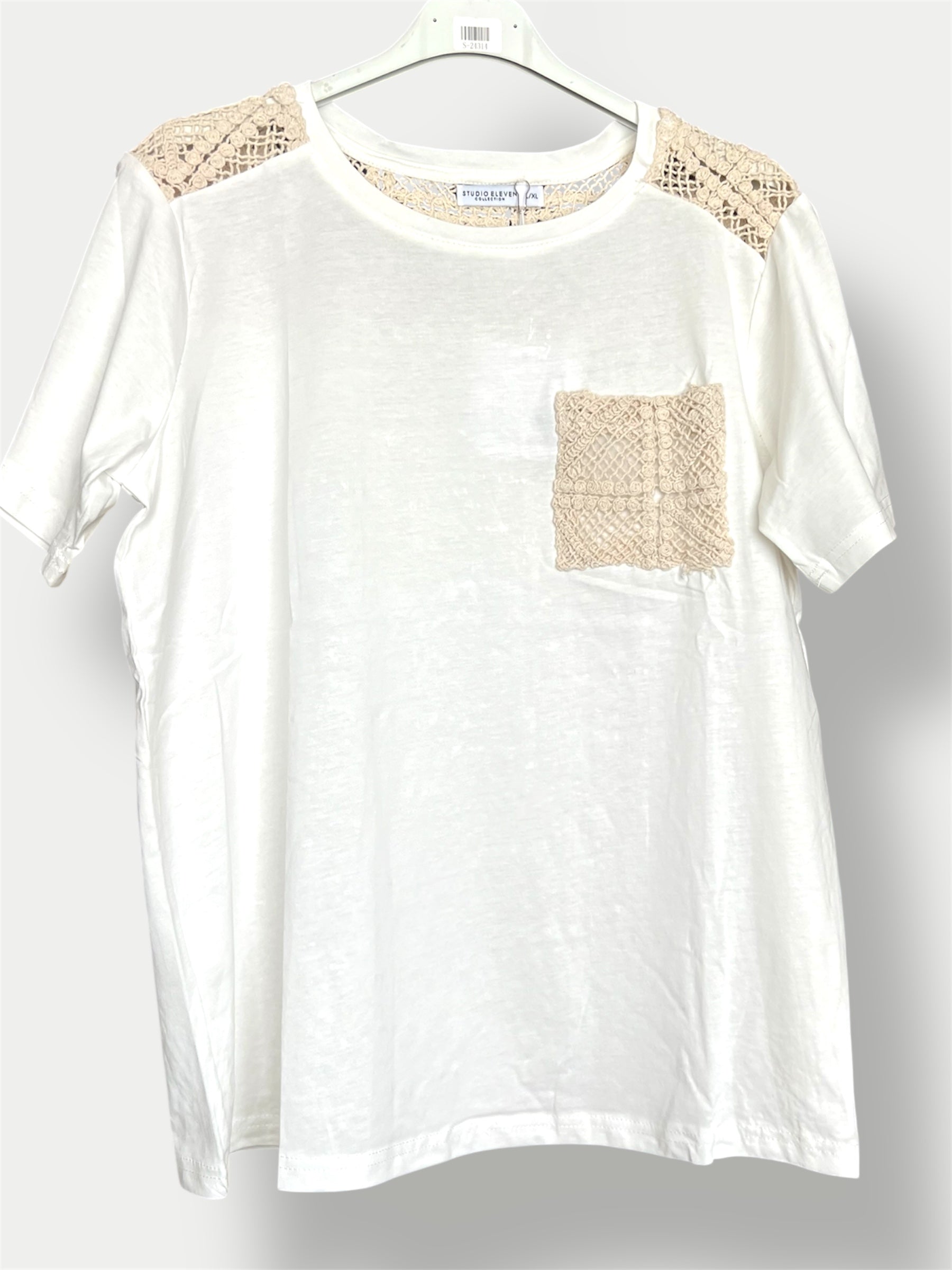 Camiseta detalle ganchillo