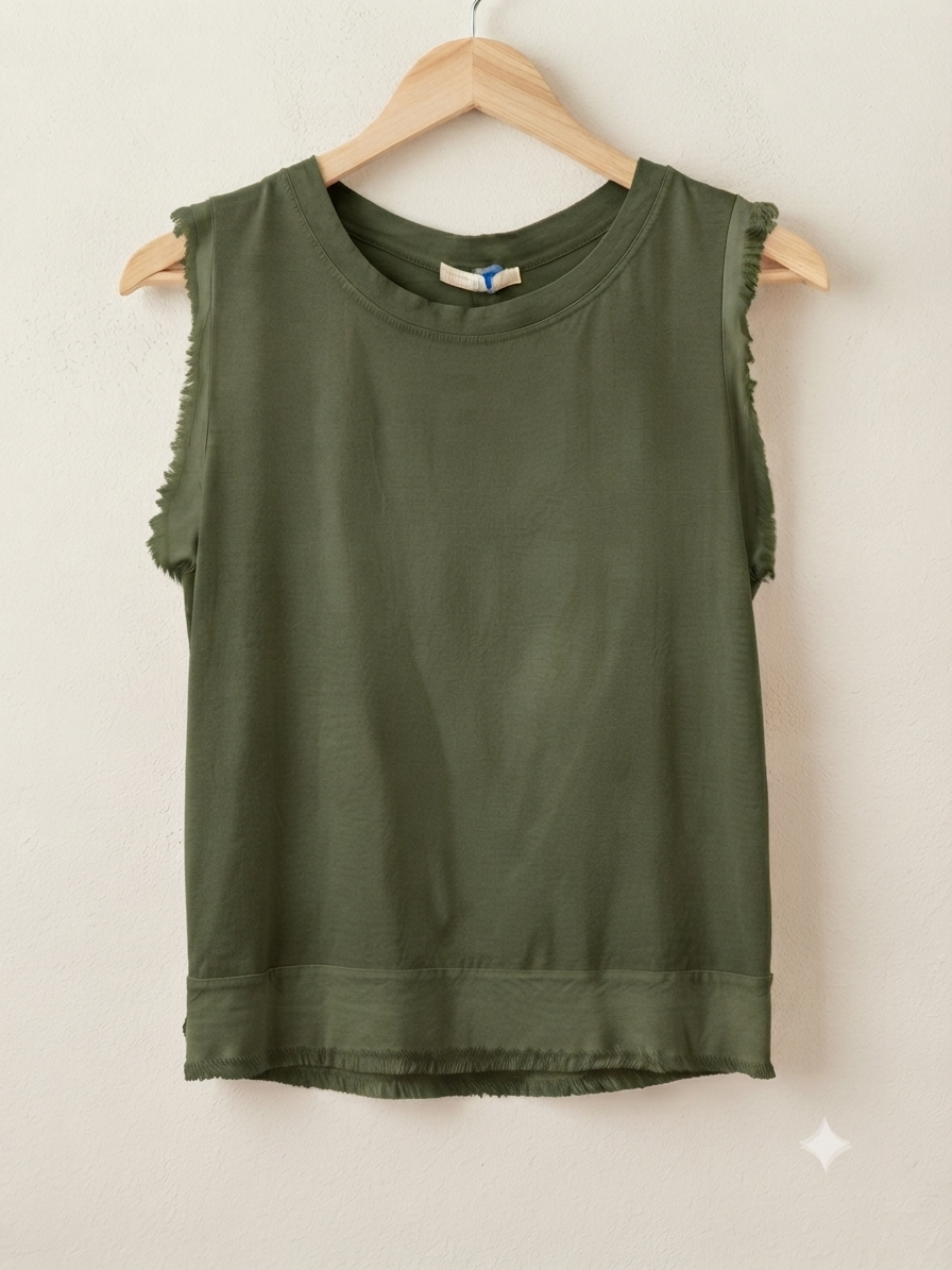 Camiseta esencial | Deshilachada