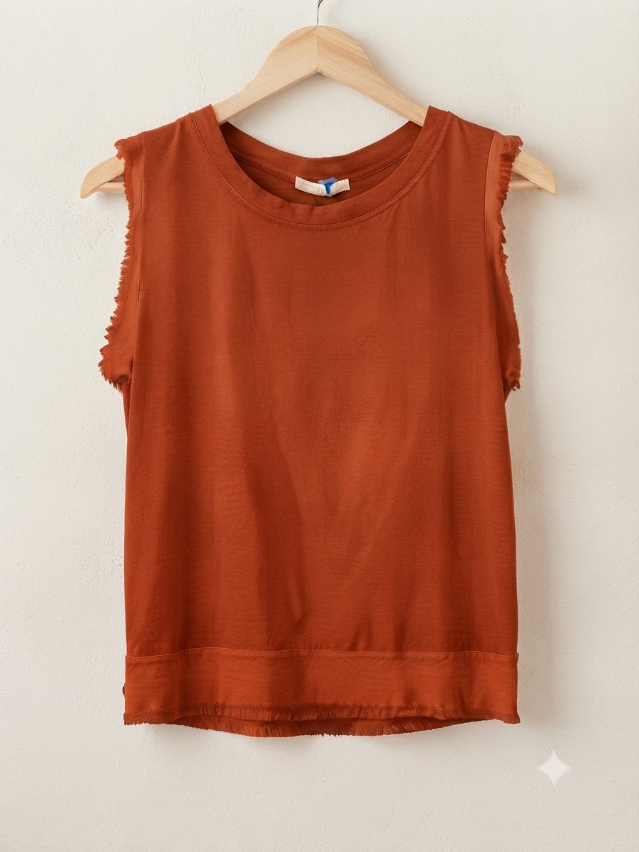 Camiseta esencial | Deshilachada
