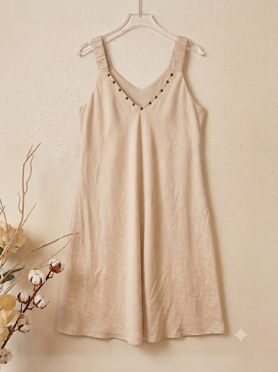Vestido Corto | Tachuelas