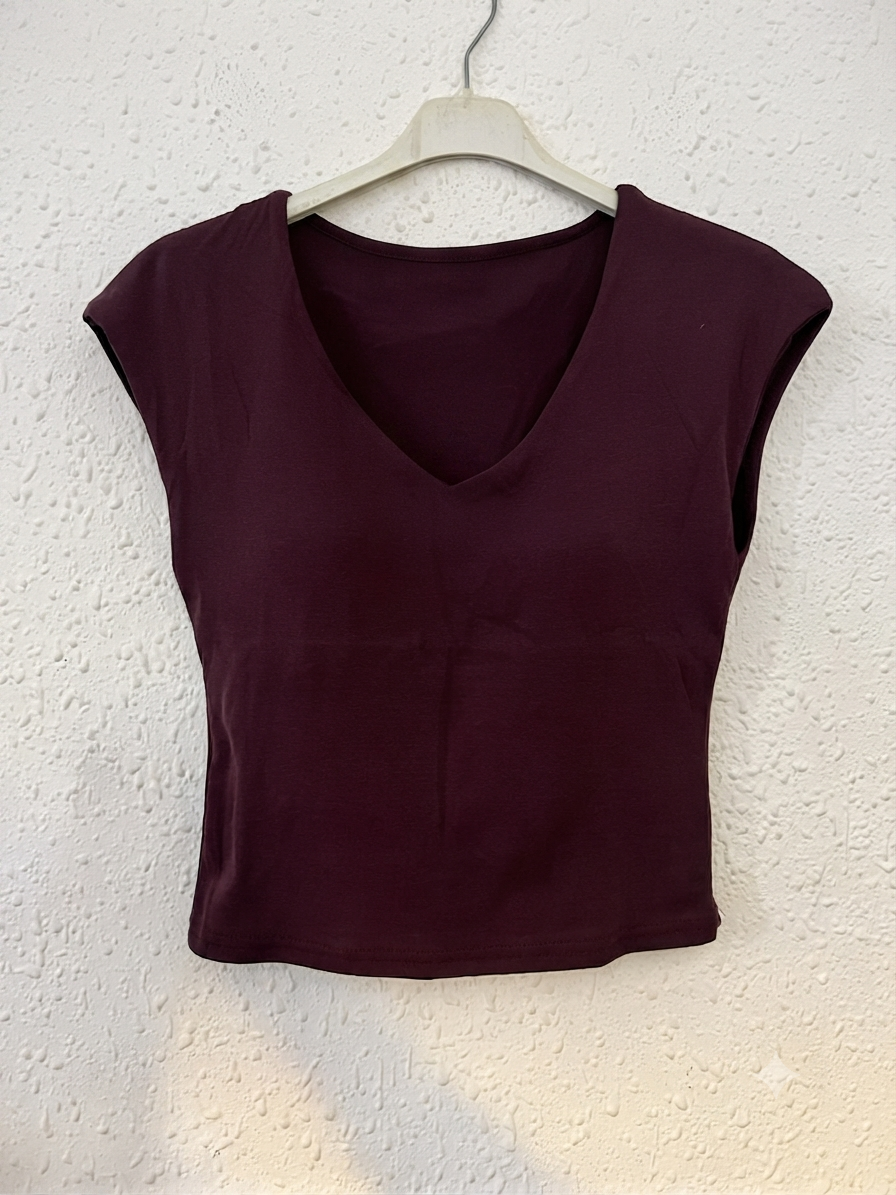 Top Cuello Pico | Con Cascos