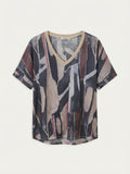 CAMISETA ESTAMPADA | CUELLO V