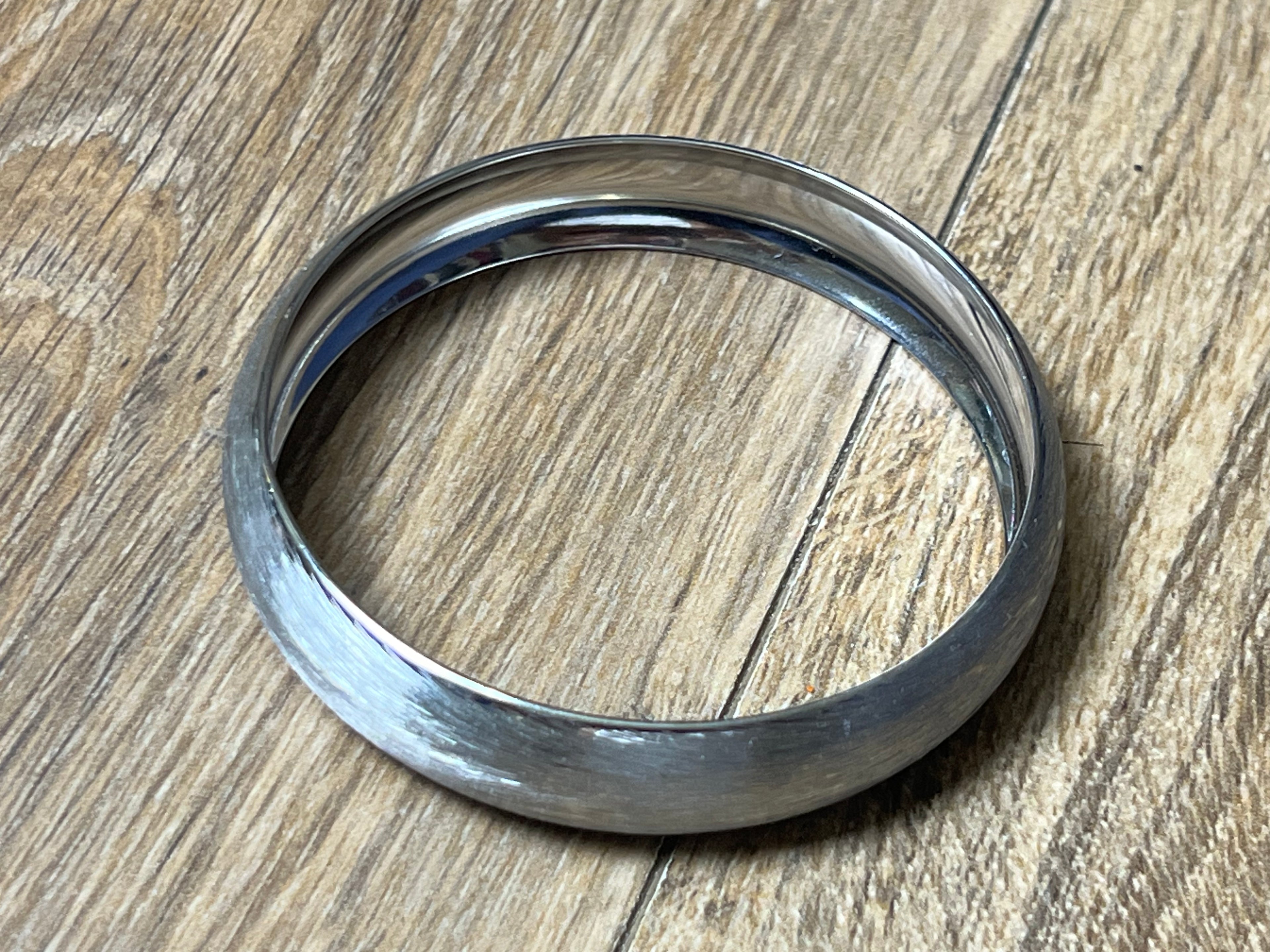 Pulseras  Metálicas | Acabado Pulido y Texturizado