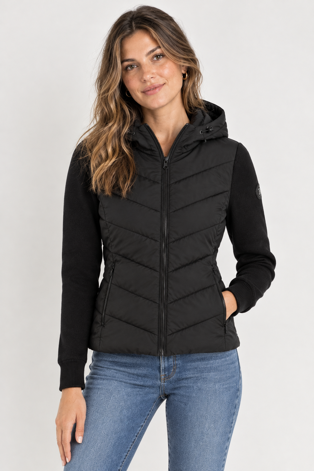Chaqueta Híbrida | Acolchada con Mangas de Sudadera y Capucha
