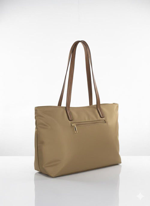 Bolso Tote Ligero y Borla