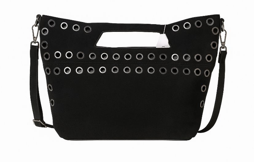 Bolso Cut-Out y Ojales Metálicos