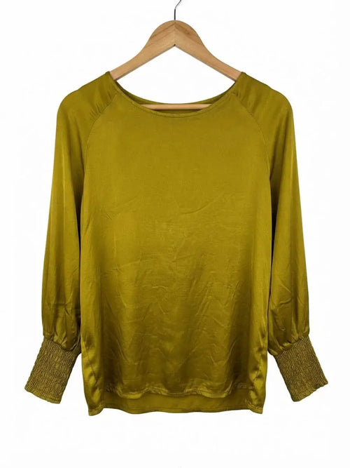 Blusa Satinada | Manga Raglán y Puño Nido de Abeja
