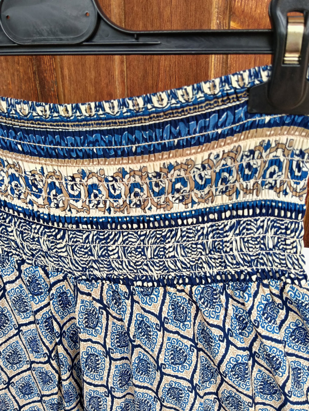 Pantalón efecto falda estampado étnico