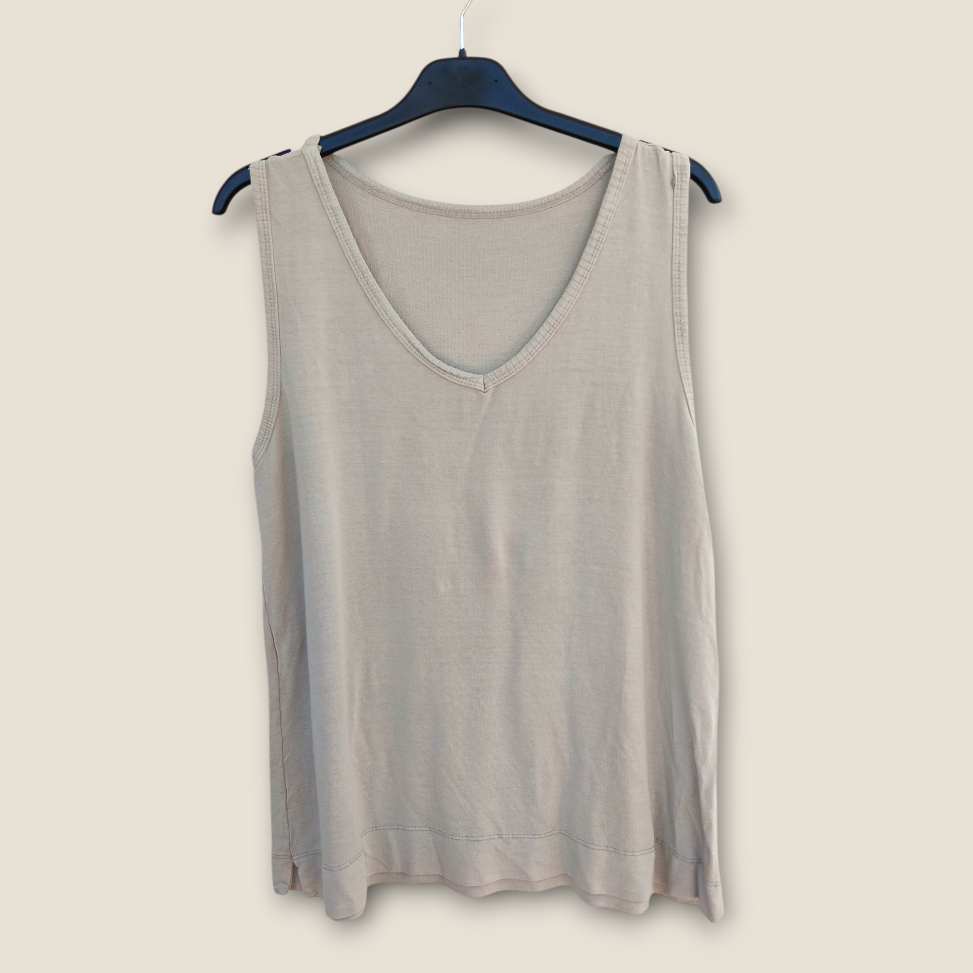 Camiseta de Tirantes con Cuello de Pico Esencial