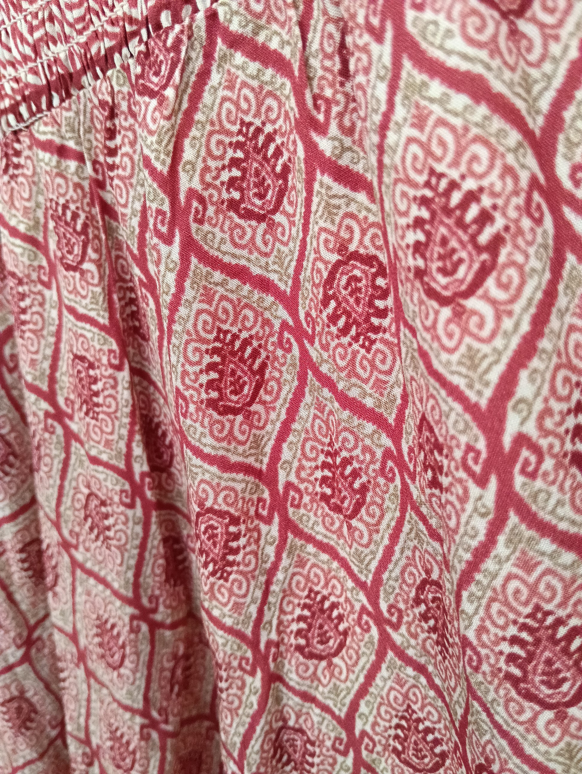 Pantalón efecto falda estampado étnico