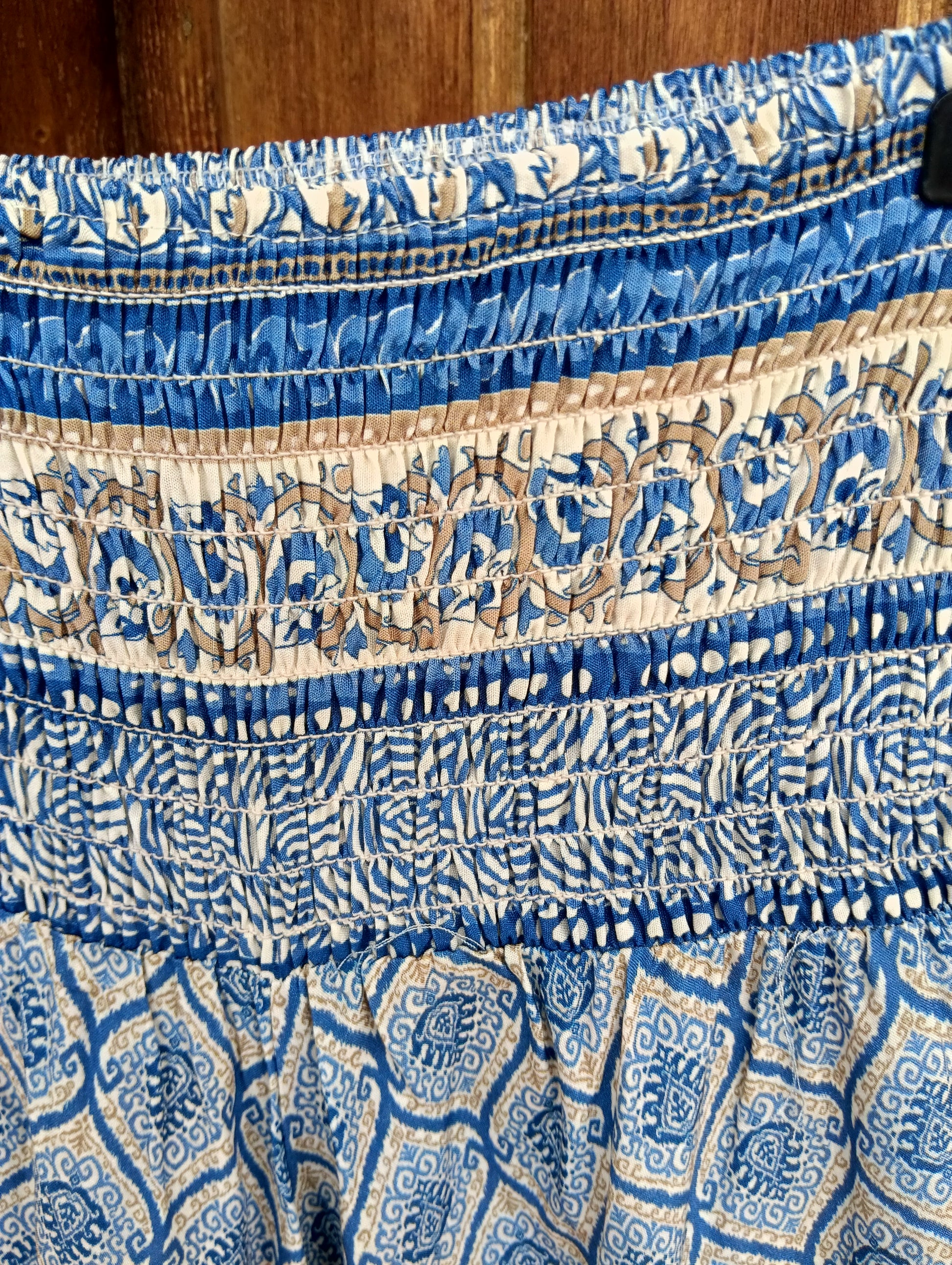Pantalón efecto falda estampado étnico